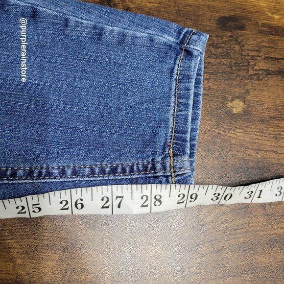 Maurices Jeans Size 18WR Skinny Mid Rise Medium Wash Stretch Denim - Picture 10 of 12